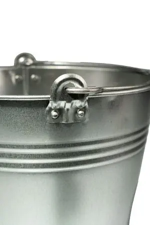 Хозяйственный инвентарь: Ведро оцинкованное 9л